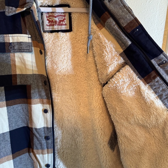 Levi's Navy and Tan Plaid Shirt Jacket - Picture 6 of 9
